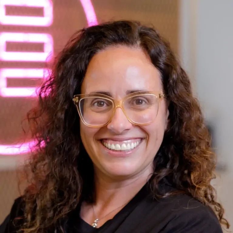 Headshot of Miriam Schwab