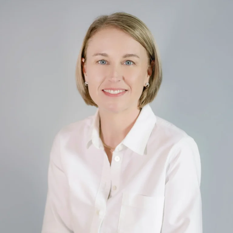 Headshot of Kimberly Lipari