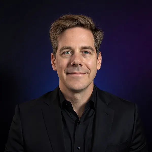 Headshot of Justin Livesay.