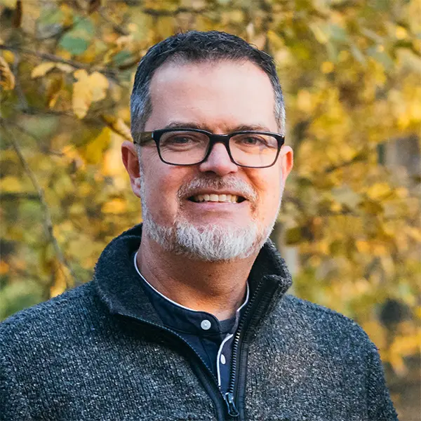 Headshot of Matt Cromwell.