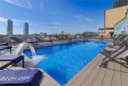Skyline terrace pool at H10 Marina Barcelona